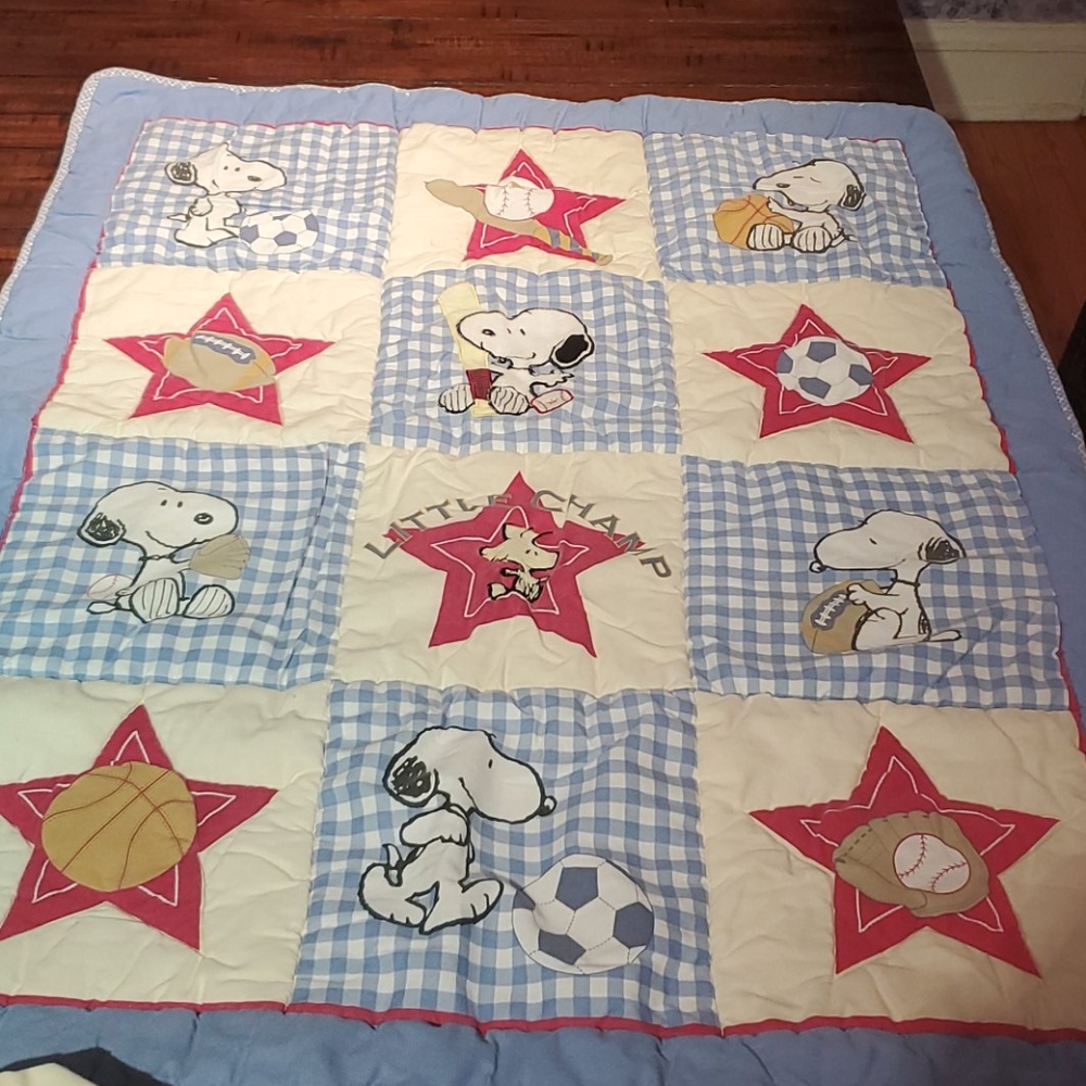 Crib bedding